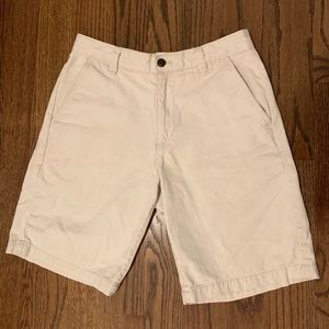 Men’s beige Eddie Bauer 7” inseam shorts.